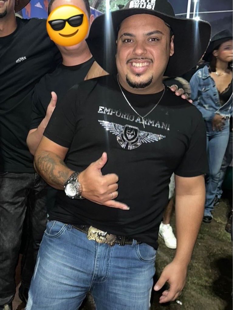 BooaPintaPjL's tweet photo. Show Do #Natanzinho 🐎 https://t.co/GlX6RzXl1m