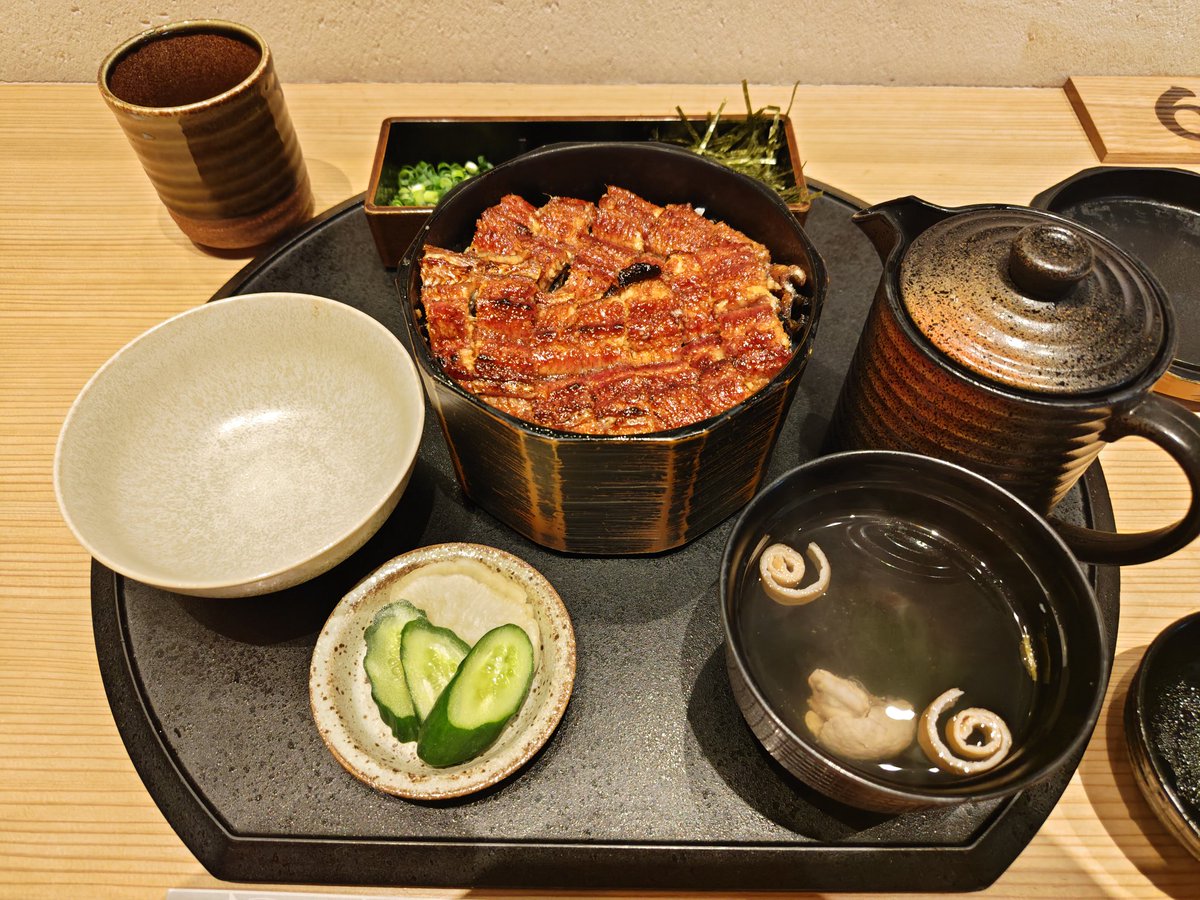 hatena_markchu's tweet photo. ひつまぶし［クーポン利用で4,180→3,180円］、鰻1匹変更（肝吸い付き）［800円］＠うなぎの中庄 虎ノ門ヒルズ店。ごちそうさまでした😋🍴💕 #うなぎの中庄 #中庄 #虎ノ門ヒルズ #ステーションタワー  #虎ノ門 #港区 #東京都 https://t.co/BRJYuVcu0C