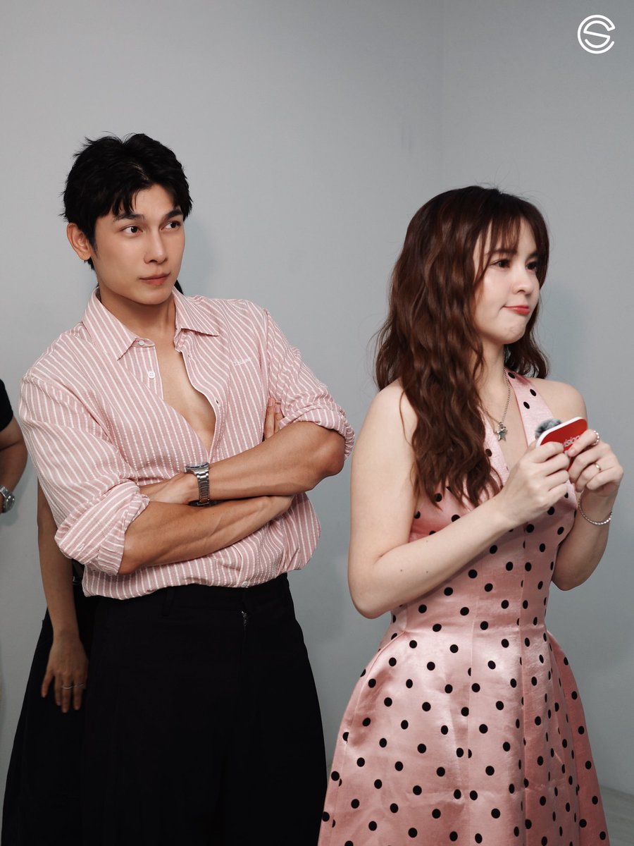 SolSkipperCo's tweet photo. 🙌🏻พี่ๆMewlions พร้อมมั้ยยย

วันนี้มาดูพี่ระพีกับน้องเก้า
พร้อมกัน 14.00 น. นะคะะ⏰✨

@MSuppasit 
#MewSuppasit
#ถึงคุณภรรยาจากสามีที่รัก
#MyWifesGunslingerGod 
#TrueVisionsNOWOriginal
#HaloProductions https://t.co/EKRDYmCfaX