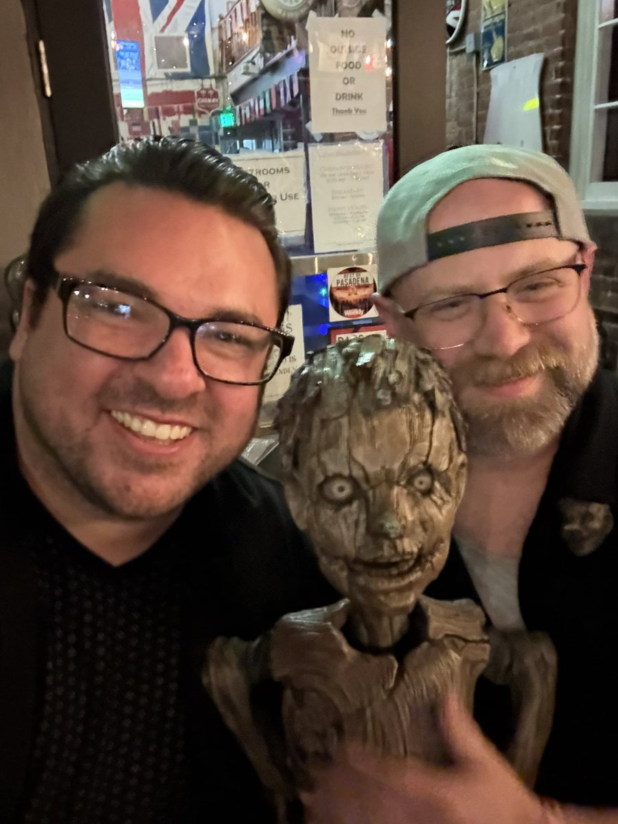 50shadesoftayyy's tweet photo. Drinks with Pinocchio! @poohbandh @andrewscottbell #PinocchioUnstrung 🪵🩸 https://t.co/YILFa9QjJO