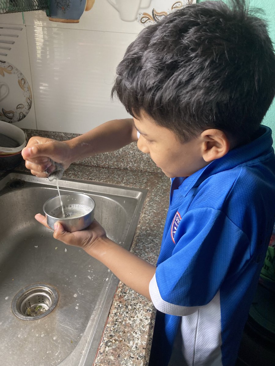 divyaaaaaa_'s tweet photo. Teaching them to clean their own mess https://t.co/ZKCCQT10yK