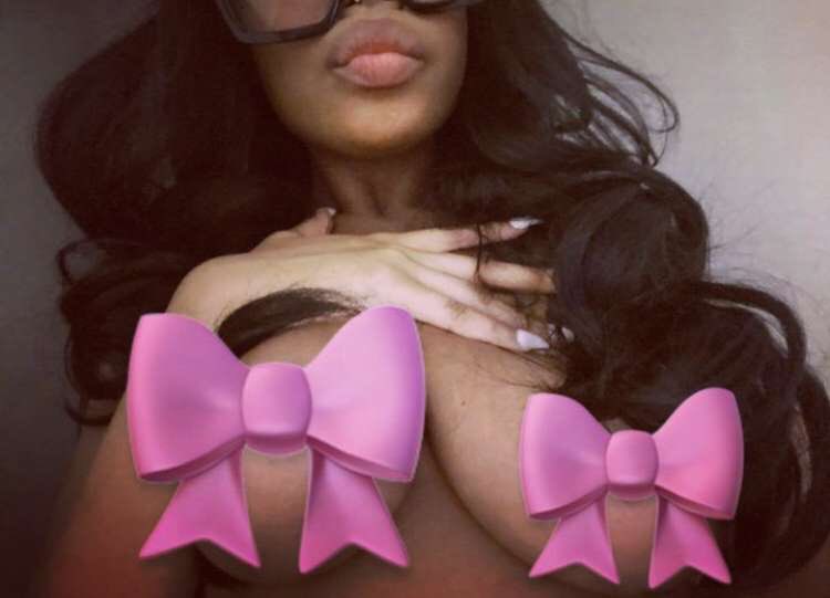 nini tweet media