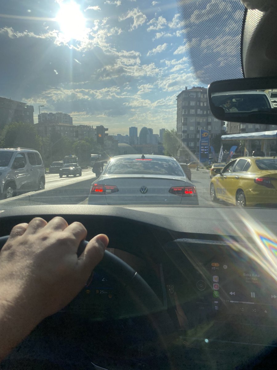 S_est34's tweet photo. İstanbul sorunsalıı🥺
Günaydın.
#istanbul 
#günaydın https://t.co/d7Li3fh4we