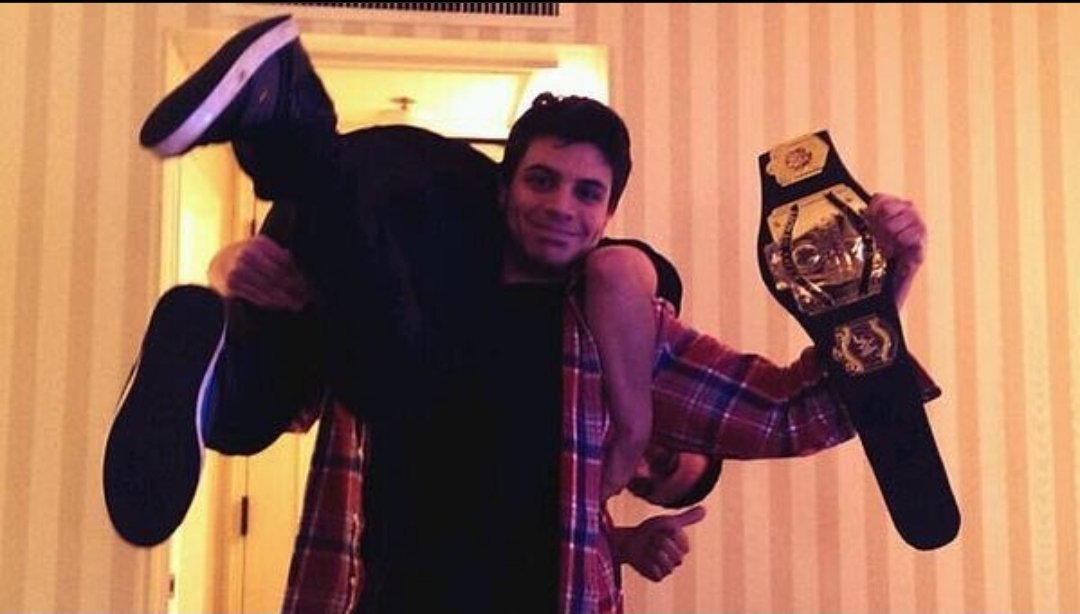 AphexArcade's tweet photo. Thank you @ChilledChaos, enjoy the retirement 💜 https://t.co/Utk9geodsJ