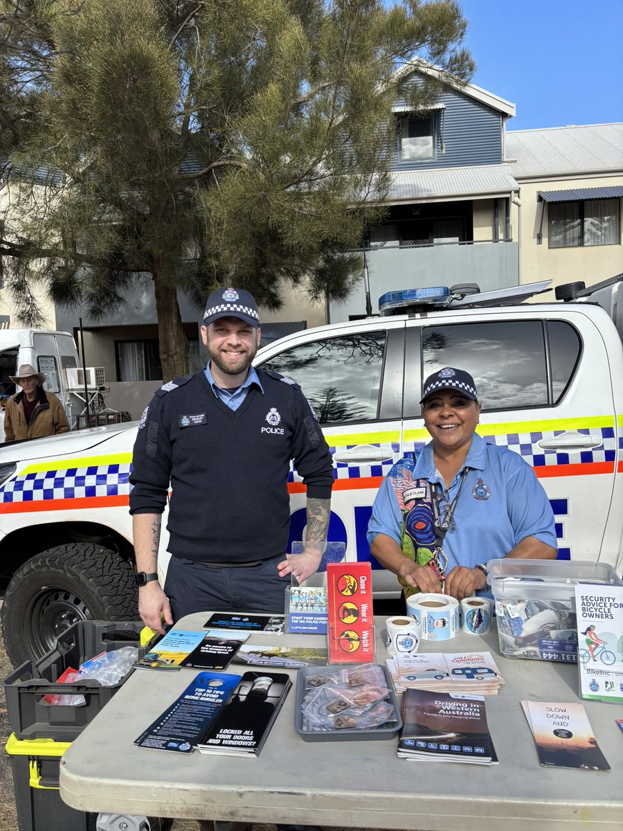 MidwestPolice's tweet photo. Sgt Ryan Ritchie and Community Liaison Officers Wendy Stobie and Natalie Clark are sharing crime prevention, road safety, bicycle security and recruitment information — plus stickers for the kiddos.

Come down and say hello. Happy WA Day, Geraldton. https://t.co/pAKyJRGU5f