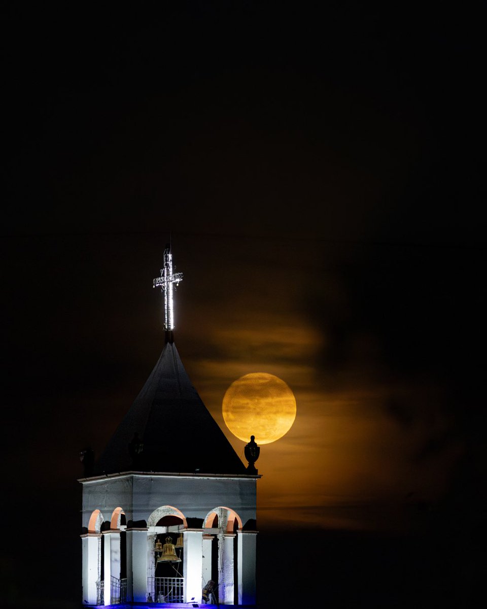 RodrigoManceraB's tweet photo. La última luna 🌕 de mayo en Teneria del Santuario.

@CanonMexicana R10 https://t.co/vaJ1c2tLwD