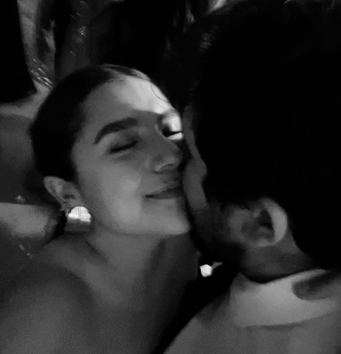 PeroMafer's tweet photo. Tú viniste a enseñarme que el amor conlleva paciencia y comprensión, gracias por eso y más. https://t.co/9OeyvQYCVC
