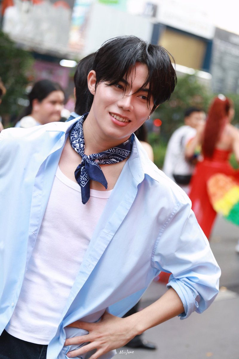 MiiiJune1st's tweet photo. หล่อละมุน💙☀️
#OhmFirstxShark
#OhmSarit #โอมสาริศ https://t.co/AerKdg5QTm