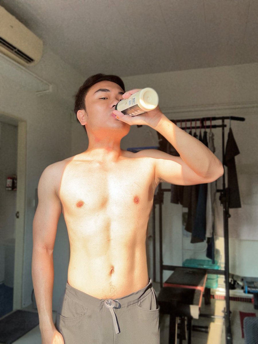 dogter_m's tweet photo. Morning routine https://t.co/2wgWeIDImg