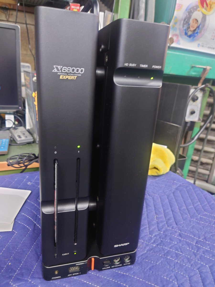 MiniMax3299's tweet photo. 自宅から8分で出会ったエキスパート
完成しました！😆

なかなかいい感じに仕上がりました。
これでまた一機救えました。😆

まあ、ダイヤモンドダストだったけど
やはり組んでしまえば全く違和感なし。

キレイに直せて良かった！😆

#X68000 https://t.co/9mfkUseWnE