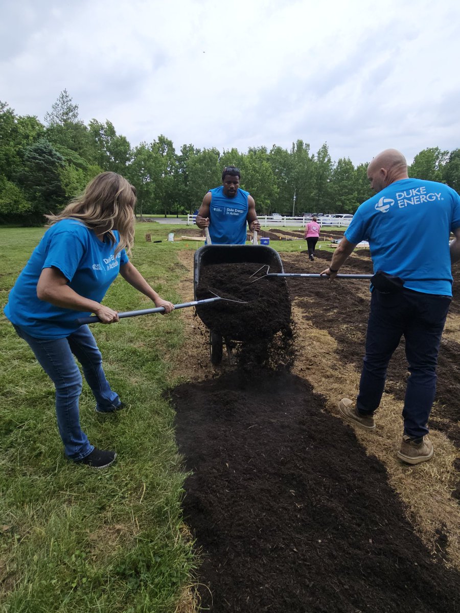 BronesHuber's tweet photo. @DukeEnergy volunteers helped start the Wild Indigo Flower Farm at Family Ark. Duke Energy Foundation also supported with a grant. The farm will create sustainable support for programs and provide second chance workforce development  opportunities for families served. https://t.co/Xu8kPgwvlw