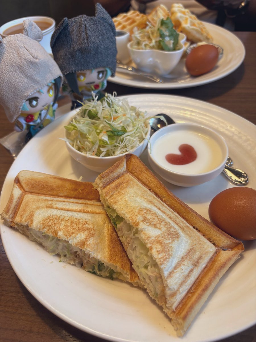 Kotabiss's tweet photo. こんにちは、ぼくです。
おひさし、ぶりに、らぁんち。
ふぅん、ふぅん🎶
ほとさんどにち、さらだ、たまぁご、よぐると。
はっ。
よぐるとに、はぁと。
はぁと、でしょかと、おもい、ますし。

ね、ふろいど。 https://t.co/gNV8UqkEpO