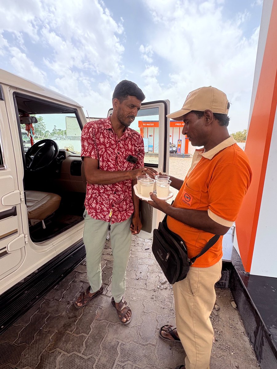 IOCL_Rajasthan's tweet photo. *This summer, we’re not just fueling vehicles, we’re fueling relief* 🙏  
Bhagwati Indian Oil &amp; Burdak Petroleum ROs are serving chilled sharbat &amp; sweet lime water to all visitors.  

Your journey matters to us.  

#IndianOil #GrahakSeva #BeatTheHeat https://t.co/ohex0rvAsO