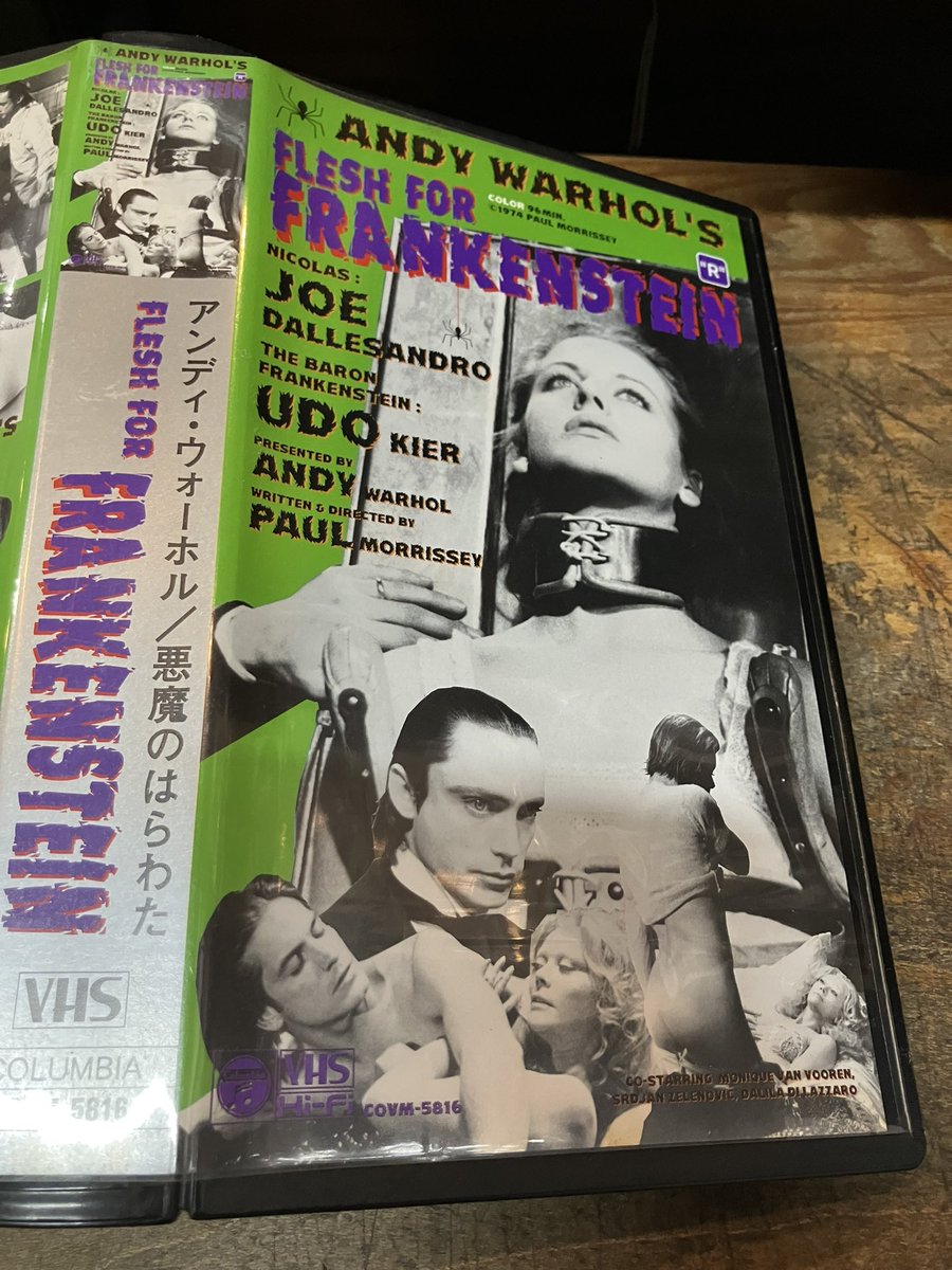binbinstory's tweet photo. アンディ・ウォーホル「悪魔のはらわた」のVHSを店頭に。 https://t.co/3qbhUlYpKa