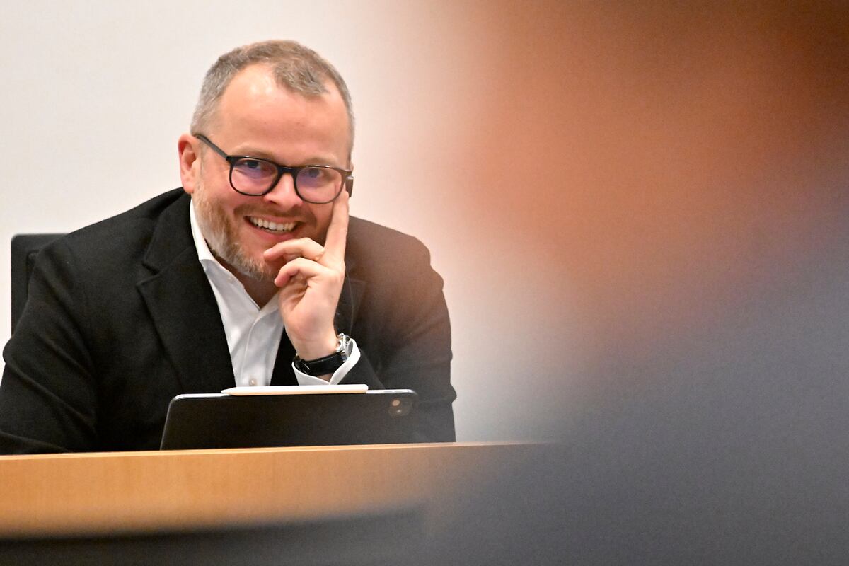 lalibrebe's tweet photo. Mathieu Bihet, le “camarade de lutte” de De Wever au cœur de la stratégie nucléaire https://t.co/Tyyw3p06Lz https://t.co/f0pK5gs5F3