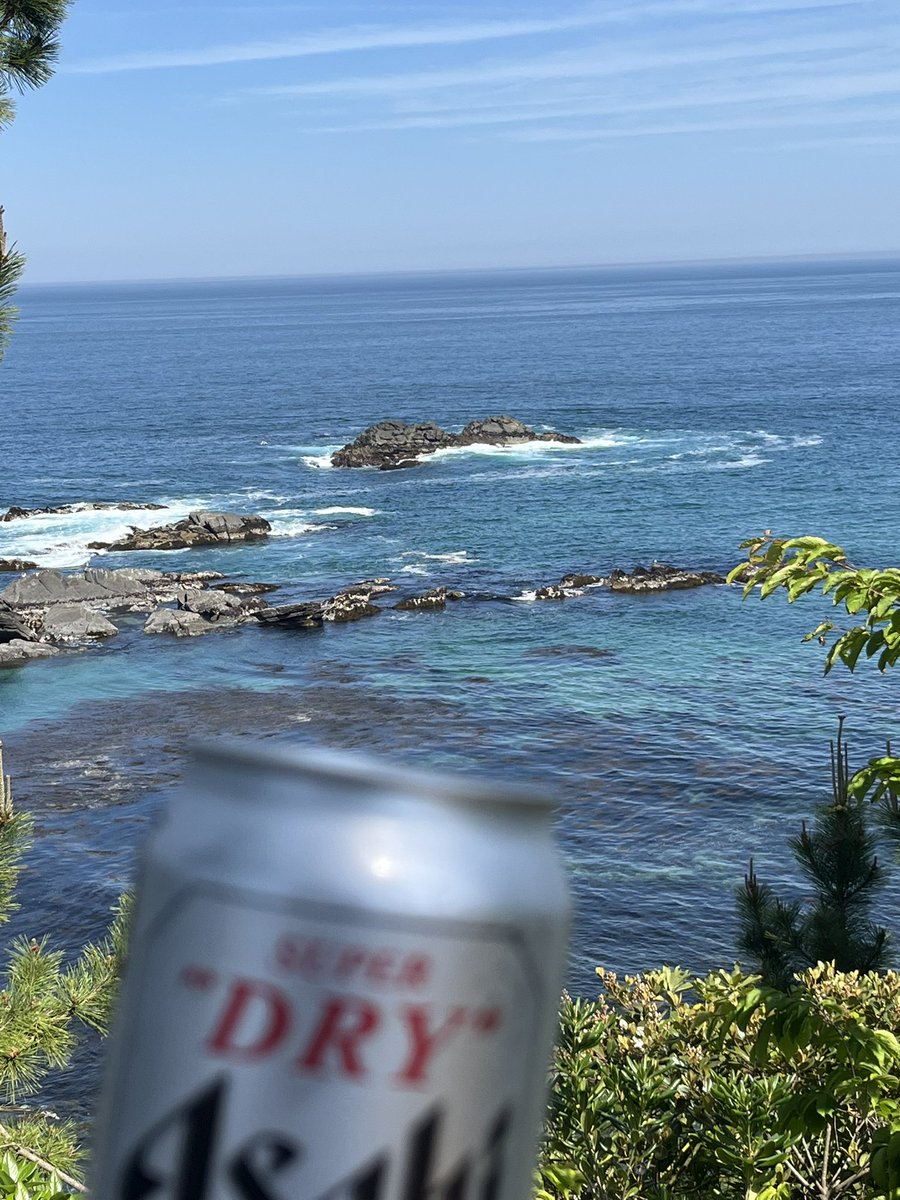 oka3eka3's tweet photo. 社畜の皆様、お勤め
お疲れ様です。
私もお勤め開始させて頂きます🥷 https://t.co/ovNd9zb3nB
