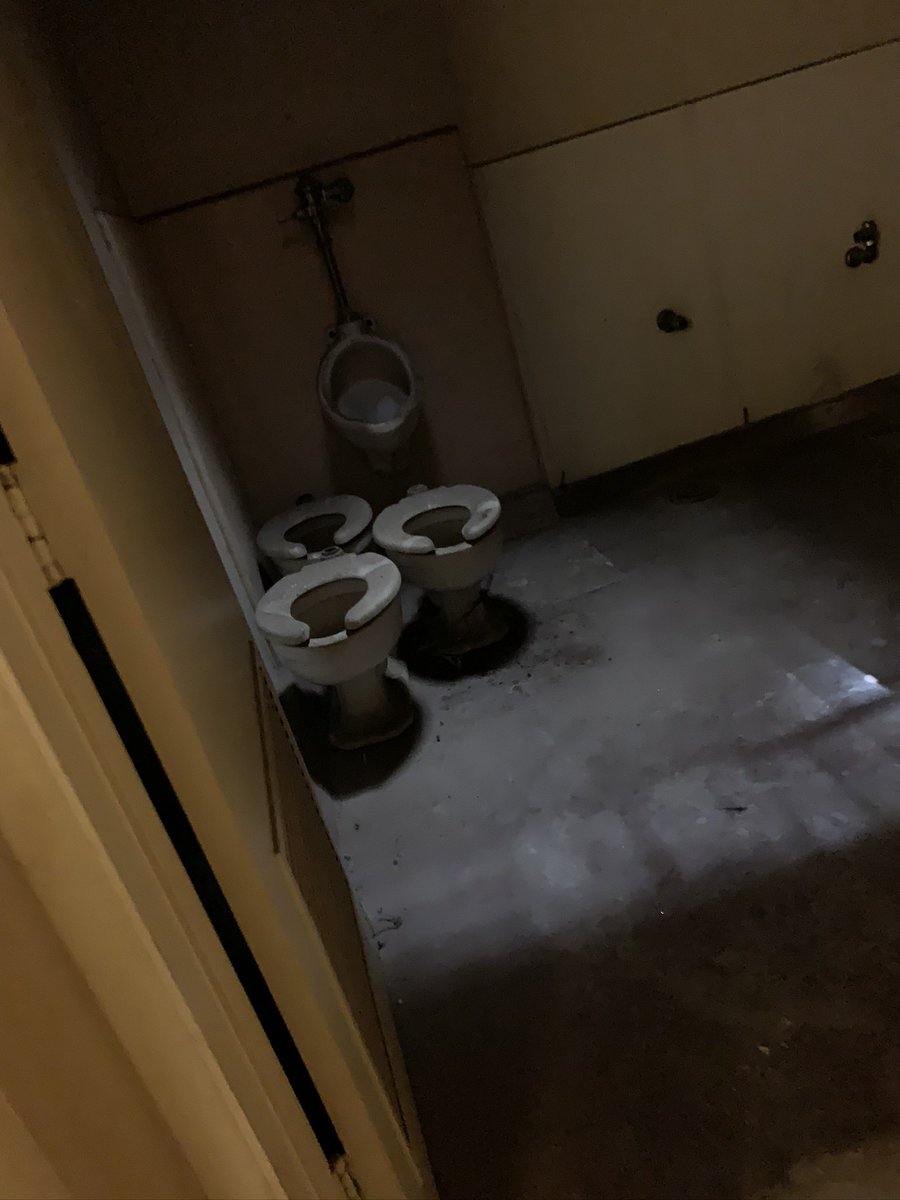 b0neboss's tweet photo. Just saw Backrooms and reminded me of my own personal backroom experience helping at an ancient Joanns back in 2019 https://t.co/rfJTlwZIX4