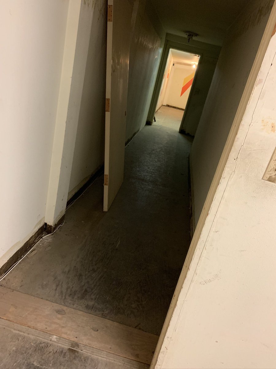 b0neboss's tweet photo. Just saw Backrooms and reminded me of my own personal backroom experience helping at an ancient Joanns back in 2019 https://t.co/rfJTlwZIX4