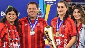 JaimeDinas's tweet photo. Más allá de la desastrosa campaña del 1er semestre/2026, reflejo de la pésima Administración en @AmericadeCali lo lamentable y preocupante, es la abismal diferencia de la familia Gómez Giraldo, ya que una cosa piensa @tulioagomez otra Doña Miriam y por último la Presidenta, que está mal asesorada por una tal Juliana y unos “Empre$arios” a quienes solo les intere$a comi$ionar, de allí la
Compra de Dylan Borrero, adquirido por U$1.5 millones de dólares.