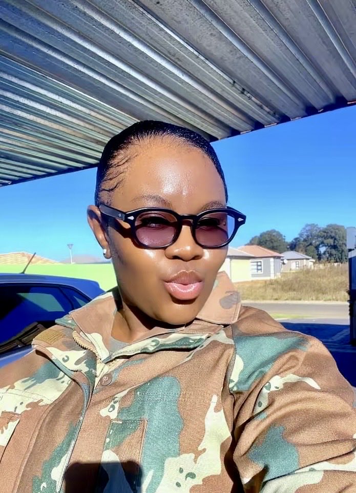 NyandanoRa85538's tweet photo. Just turned 37 yesterday 🎉🎉🎉🎂Hello June and good morning everyone 🤗 https://t.co/owyL5Bt5O9