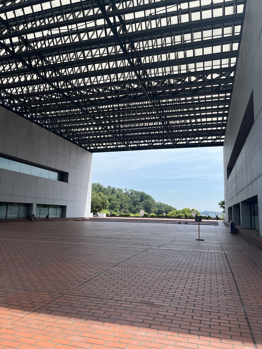 zakiiiR's tweet photo. 久々に母校に来てみたけど、こちら側はなにも変わってなくて懐かしい気持ちになった！
学食はさすがに値段あがってるね笑 https://t.co/IGfx1BzW1k