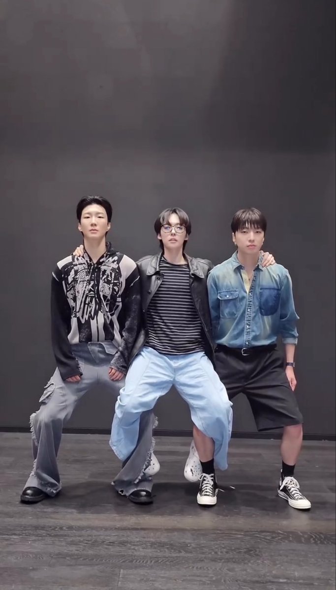 xaxixwx's tweet photo. มึ้งงงง WINNER x TREASURE มาแน่เชื่อกุๆๆๆ ที่เดียวกันเลยยย มันไปถ่ายไรกันมาแน่เลยยยแงงงงงงง🥹🥹🥹🥹🥹 https://t.co/VlwDM1jmDT