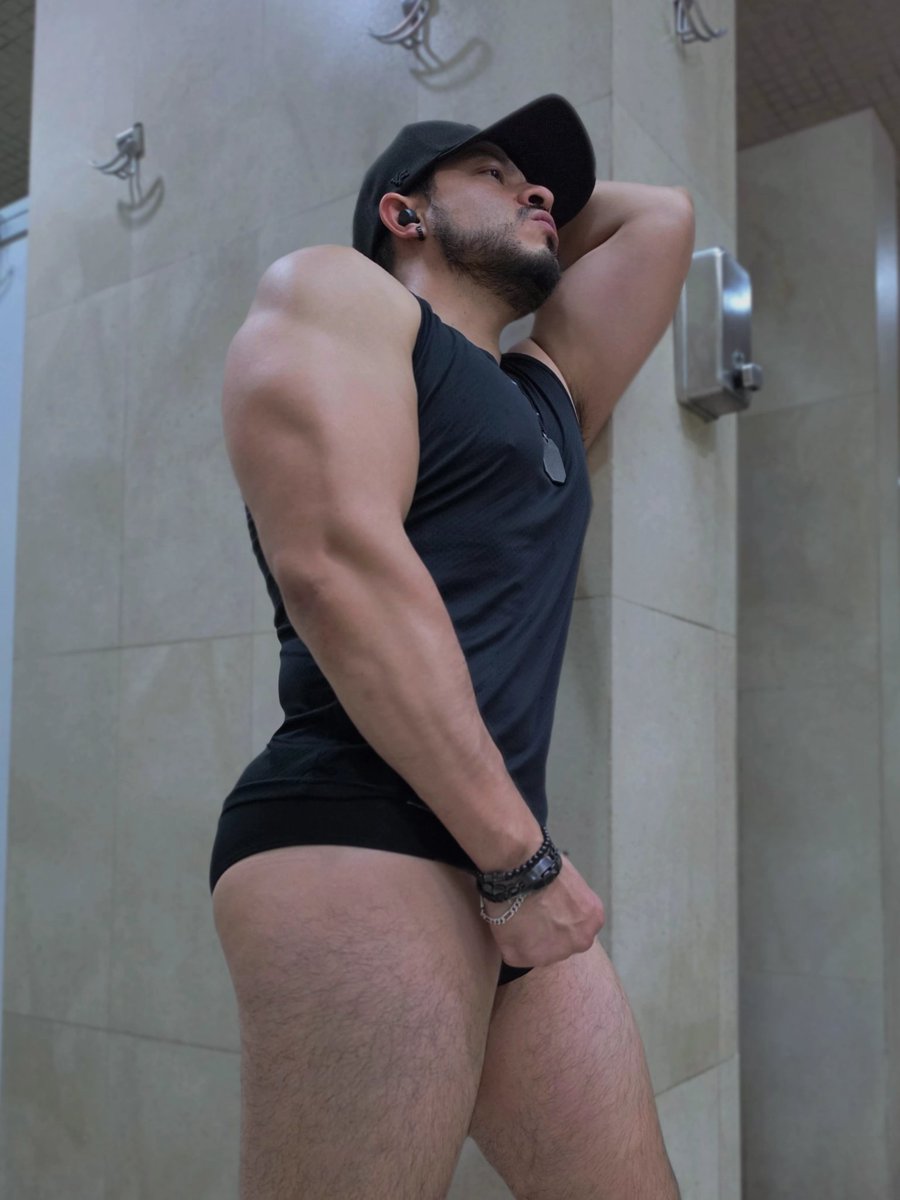 AaronFit37's tweet photo. No lo pienses tanto. Será cuando tenga que ser. Una casualidad llena de Intención 🔱🔥🖤 https://t.co/RK6Xv7bqnv