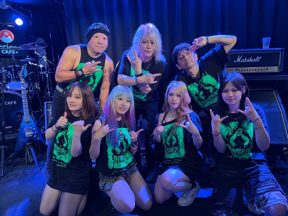sallyrose4's tweet photo. 昨日のHARUKA SSS、皆様本当に有難うございました〜！！😆🔥

トリプルギターでIron Maiden祭り🎸
今回もマジ重厚で楽しすぎました！！
大阪、また来ます！！🥰

HARUKA SSSは下記公演も待ってます！

6/20 長野
6/21 静岡
7/13 東京

メタルかき鳴らすのでぜひ夜露紫紅！🙌
https://t.co/q0VastWvkn https://t.co/BkbaWVnMBU