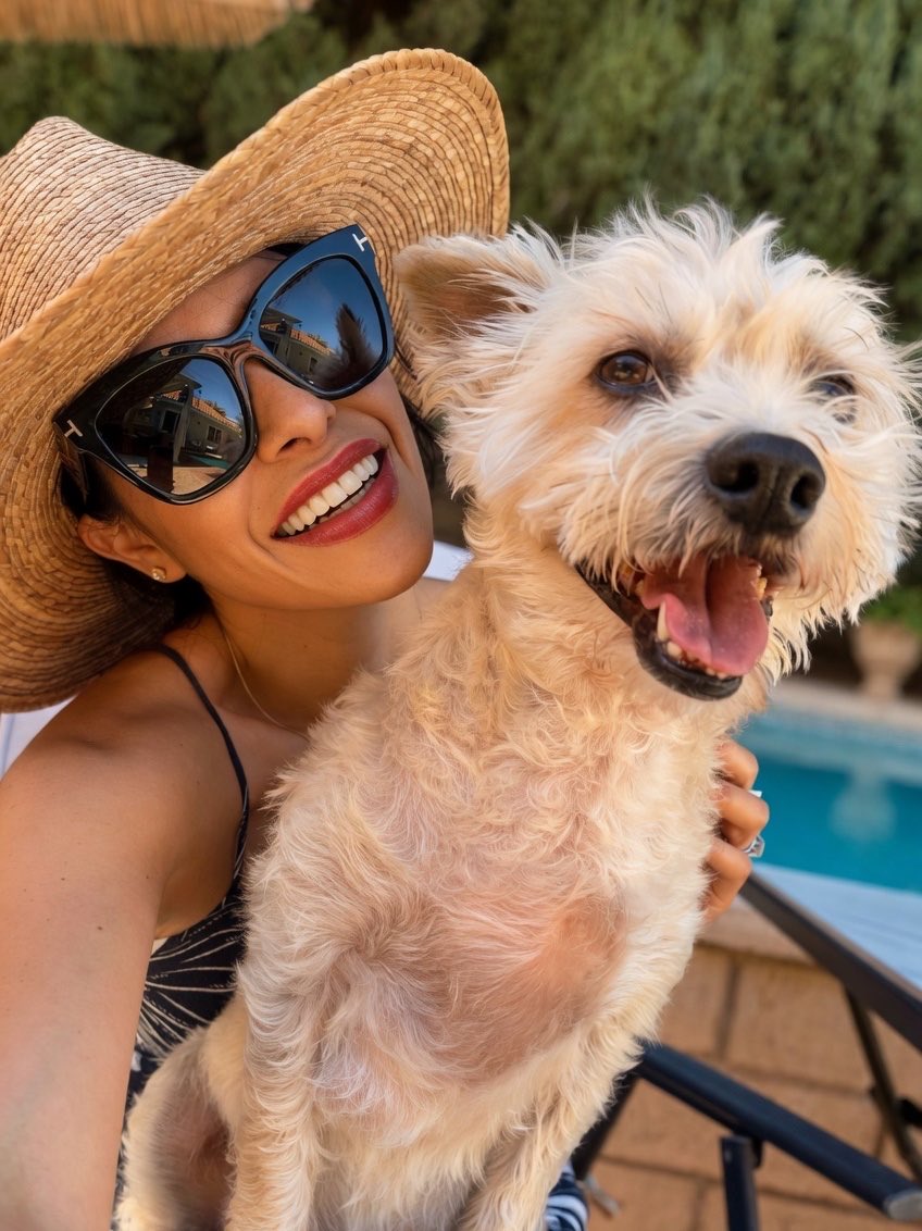 CryptoEmpressX's tweet photo. Happy Sunday Funday. ❤️🐶
Teddy and I are recharging by grandma pool. https://t.co/nraW6JQiGm
