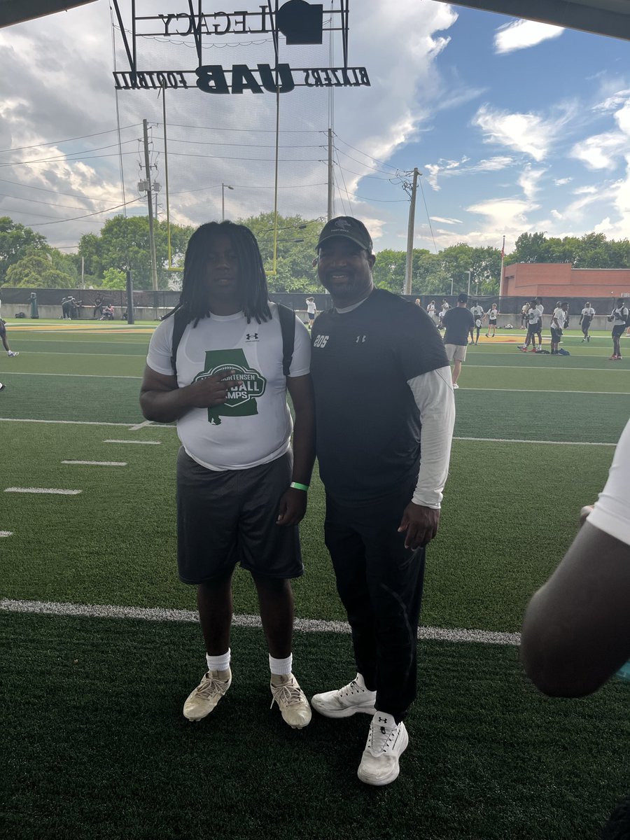 AL74Fomby's tweet photo. Had a wonderful time today at UAB Football Camp.
@mansfield16 @UAB_FB @UABRecruiting @Alex_Mortensen_ @CoachTGrantham @DexPreps @N_W_Sports https://t.co/izbILMlcvm