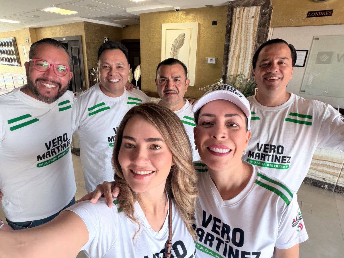 yanez_arturo's tweet photo. La energía, el cariño y el respaldo de la gente se sienten más fuertes que nunca.👊🏻🔴

¡@Veronica_mtz gana, diputada distrito 9, estamos listos! aquí estamos los amigos y compañeros diputados federales apoyando. Aunque sea #domingo, no paramos de trabajar. Con cada sonrisa y cada aplauso, reafirmamos nuestro compromiso de luchar juntos por un futuro mejor. 

¡Vamos con todo en #Coahuila! 💪😃