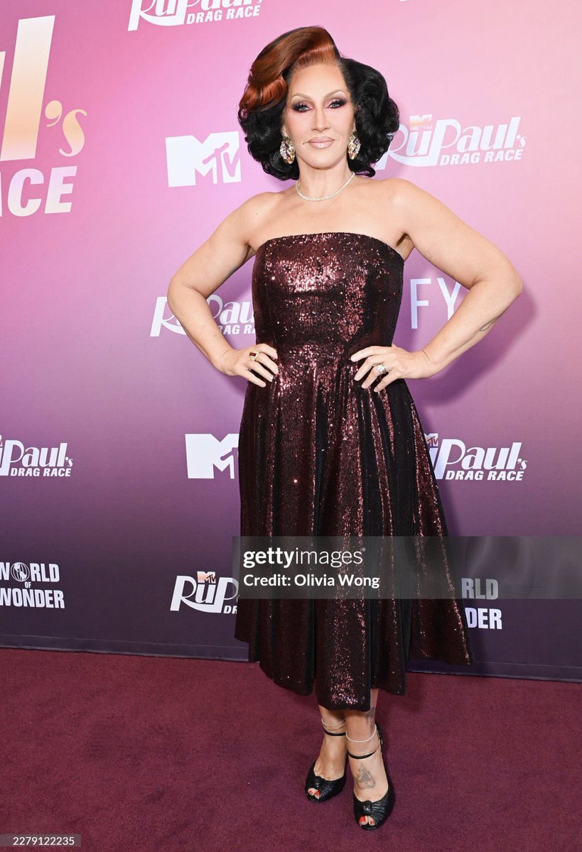 Drag Crave tweet media