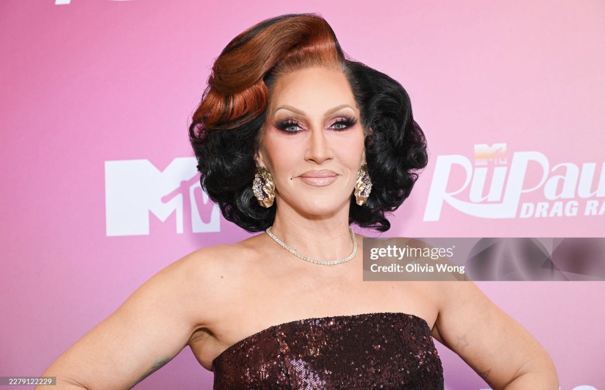 Drag Crave tweet media