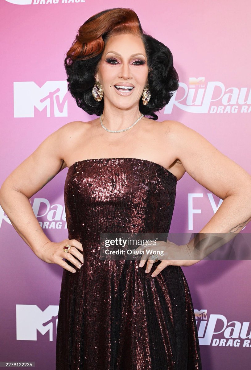Drag Crave tweet media