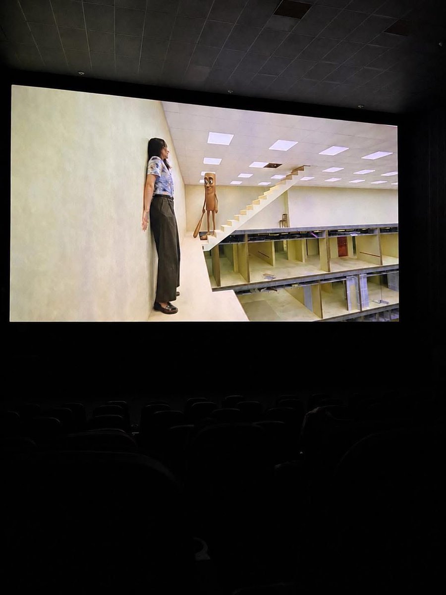 AstonRobinzon's tweet photo. Terminando de ver la película y la verdad que me gustó ,  más con este cameo sorpresa , mnmn espera…. https://t.co/eL9lfKS6dx