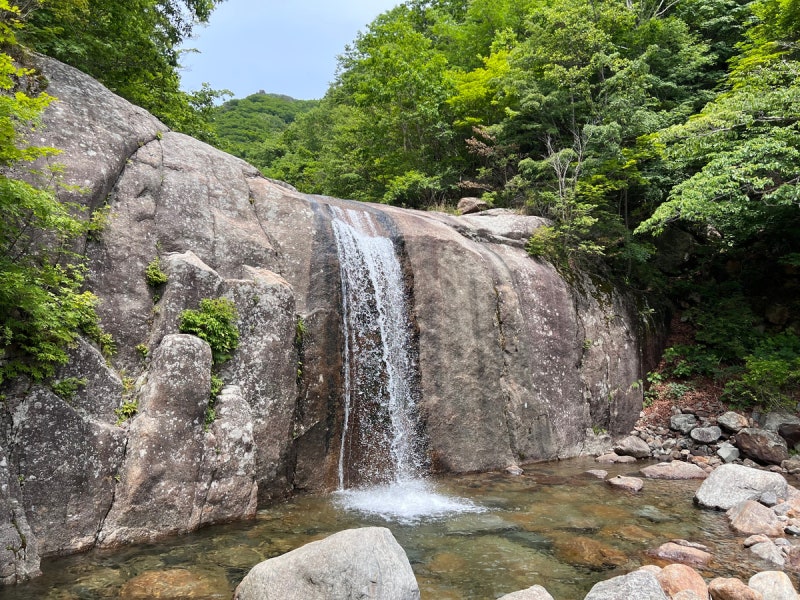 jydaram_4988's tweet photo. 지리산 유암폭포 https://t.co/v69FKRD50Z