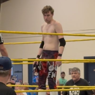 eddiewade0's tweet photo. #NewProfilePic #NewBeginings https://t.co/9JNXA7Y7lV