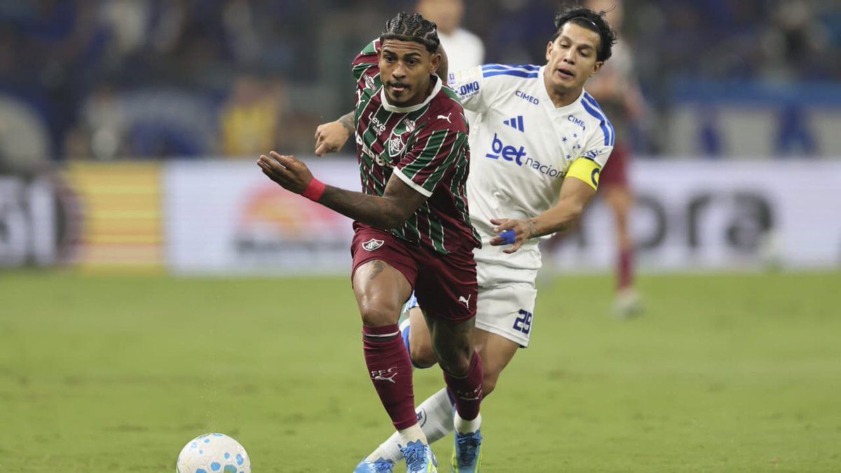 lance_flu's tweet photo. Veja gol em Cruzeiro x Fluminense: John Kennedy faz o primeiro https://t.co/W7UZASBSmc https://t.co/9rCexu7Ioo