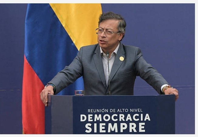 Orlando71156528's tweet photo. 🚨🇨🇴 #URGENTE El Presidente Petro, no acepta los resultados de la primera vuelta presidencial. El fraude es evidente. 😡 😨 🫢 https://t.co/TYkGKTjHde