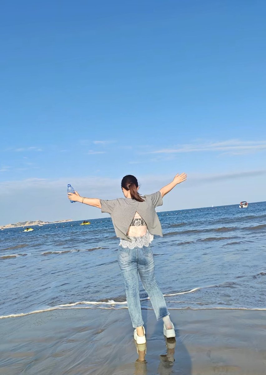 sky288015's tweet photo. 床上无君子，塌上无淑女，相爱的人本就该有疯狂和激情，回避床���之事的感情皆是虚伪，异性相吸始于生理性喜欢，两情相悦成于身心相融， 真爱从来不是空谈的风花雪月，而是以彼此快乐为核心，生理契合，心理同频，这才是感情最真实的模样…… https://t.co/fgKbLw8l3c