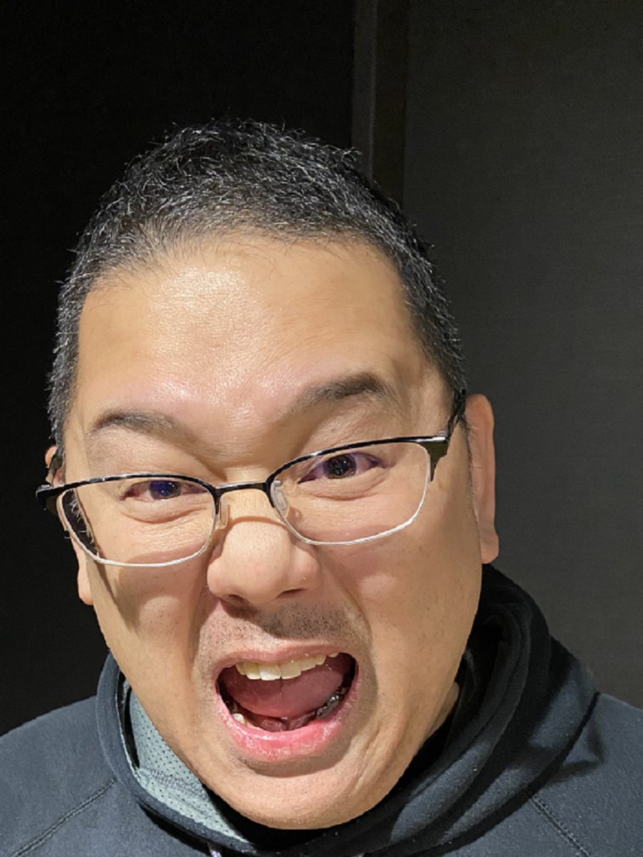 DreamchopToki's tweet photo. 6月！いよいよ6月だぜ。
12（金）13（土）には演出を務める七尾東雲高校演劇科の定期公演、27日（土）には初挑戦のプロゲキ落語。
そして7日には恐ろしやレベル53の生誕祭だ。
過去・現在・未来。
走り続けるしかないのだ。イッツ・ショウタイム！ https://t.co/gp4ilUFLZ4