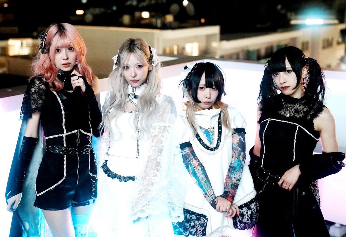 tokyo_tftf's tweet photo. 🦋TODAY🦋

6/1(月)
コドモメンタル presents
 “なんか緊急” Vol.5
at 名古屋Music Farm

TOKYOてふてふ / 幽世脅嚇 /
弐ノ名 / うそ吐生ナイショ

開場 18:30 / 開演 19:00

当日 ¥2,500(別途1D)

当日券あり✨

詳細🔗
https://t.co/fecLly9vbR https://t.co/gsEYe8oA5C
