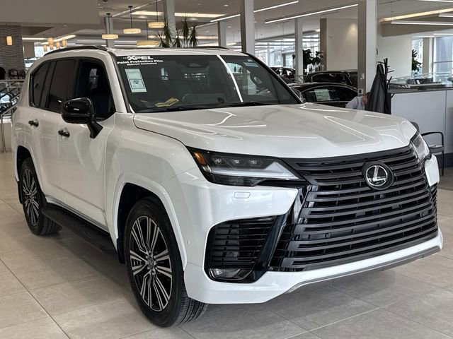 FieldsLexus's tweet photo. 457hp twin-turbo hybrid V6. Eminent White Pearl. Mark Levinson 25-speaker audio. 7 seats. The 2026 Lexus LX 700h Luxury (Stock No. L2600498) is at Fields Lexus Glenview. Open Monday. (847) 510-5535. https://t.co/4YOFQlIXZT #LexusLX700h https://t.co/0oRHygeTgh