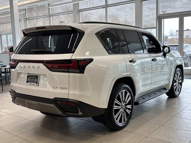 FieldsLexus's tweet photo. 457hp twin-turbo hybrid V6. Eminent White Pearl. Mark Levinson 25-speaker audio. 7 seats. The 2026 Lexus LX 700h Luxury (Stock No. L2600498) is at Fields Lexus Glenview. Open Monday. (847) 510-5535. https://t.co/4YOFQlIXZT #LexusLX700h https://t.co/0oRHygeTgh