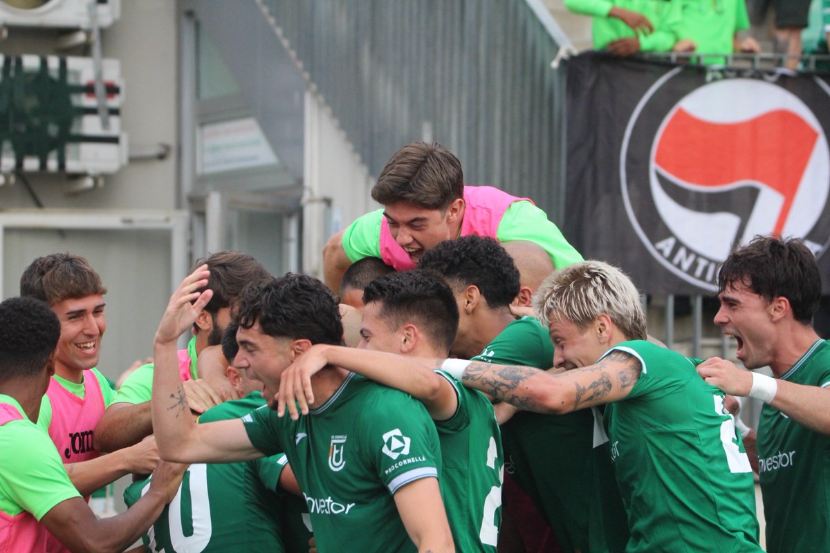 ue_cornella's tweet photo. Ahir va ser BRUTAL 💚

Agraïts i convençuts.
JUNTS, AFICIÓ! 

Comença una nova setmana! https://t.co/3YEeHpoaLP