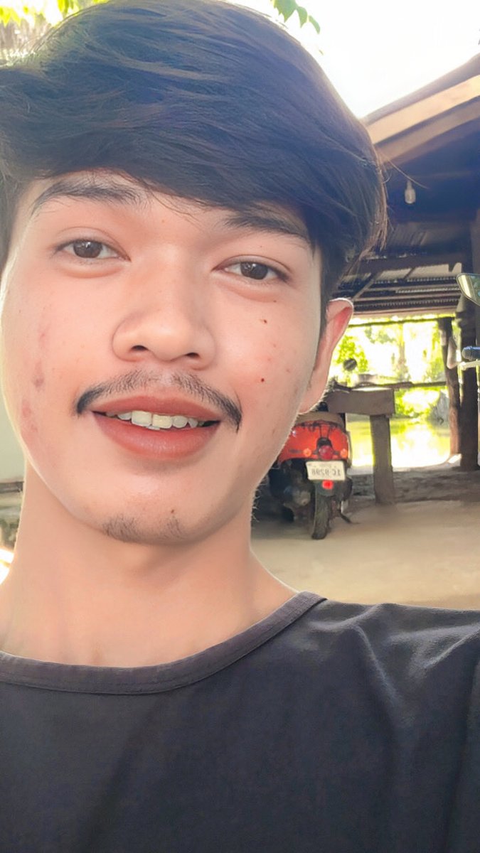 HengbigboyHeng's tweet photo. ស្លាញ់អីធ្វើនឹងទៅមិនបាច់ផ្កប់ចិត្តនរណាម្នាក់ទេព្រោះវាជាក្ដីសុខយើងតើ😘🏳️‍🌈 https://t.co/NtLje4ptNJ