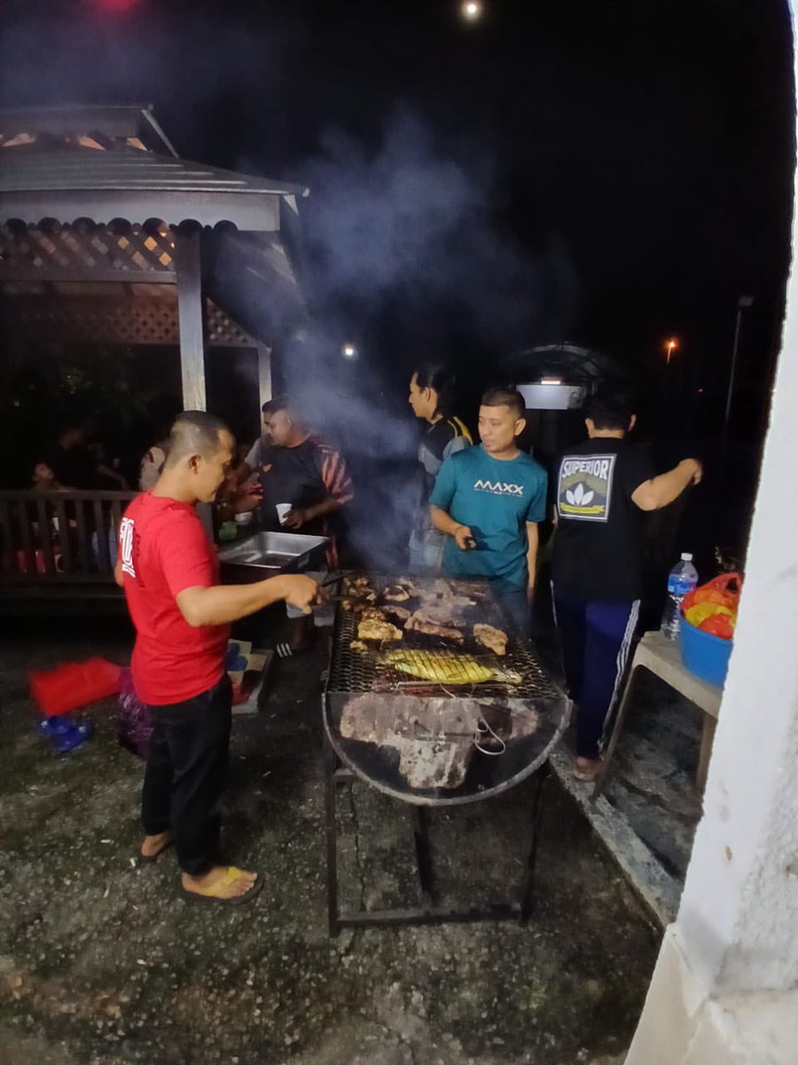 manlukeman's tweet photo. Tekong https://t.co/LILtJWJnFV