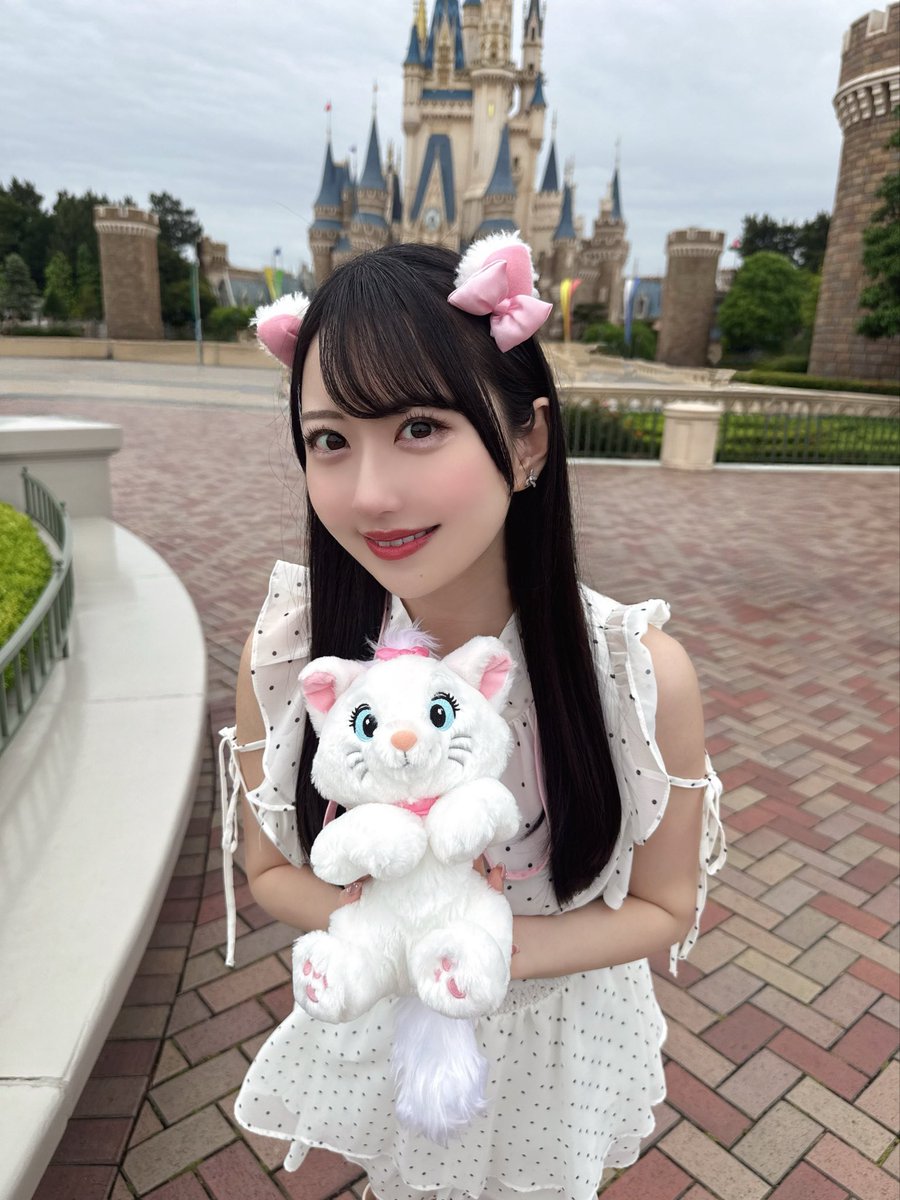 おはよん🍒❤️月曜日！ 6月だーー！今月もみんなよろしくね♡ 1日