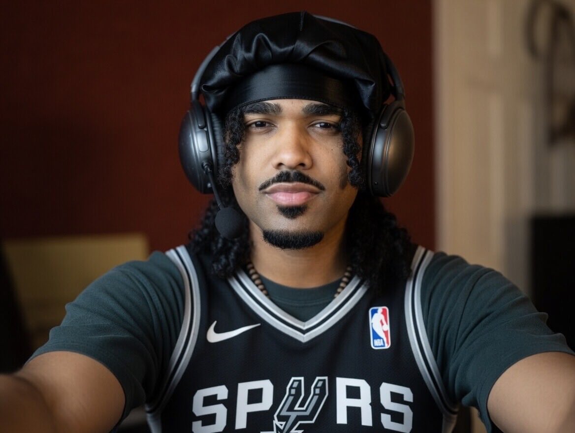 AsianPabl0's tweet photo. Decided to face reveal since I’m still happy about the spurs game 😄 #selfiesunday https://t.co/SP4uc3pWLN