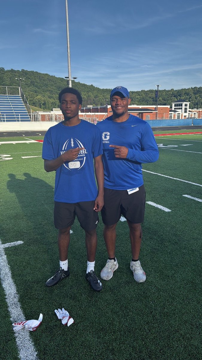rush_turay's tweet photo. after a great camp I am extremely blessed to receive my 3rd offer from @GlenvilleStFB #AGTG @JavonButler80 @RecruitTheRiver @HHHS_Sports @jfields50 @PrepRedzoneWV @CoalfieldsCo https://t.co/kj1Piu71Qk